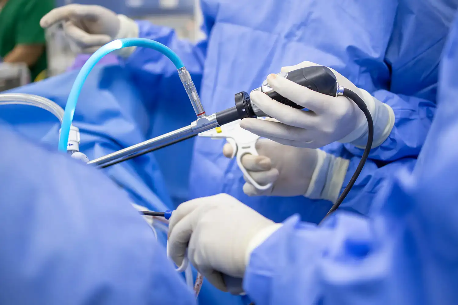 آیا عمل مینیسک زانو سخت است